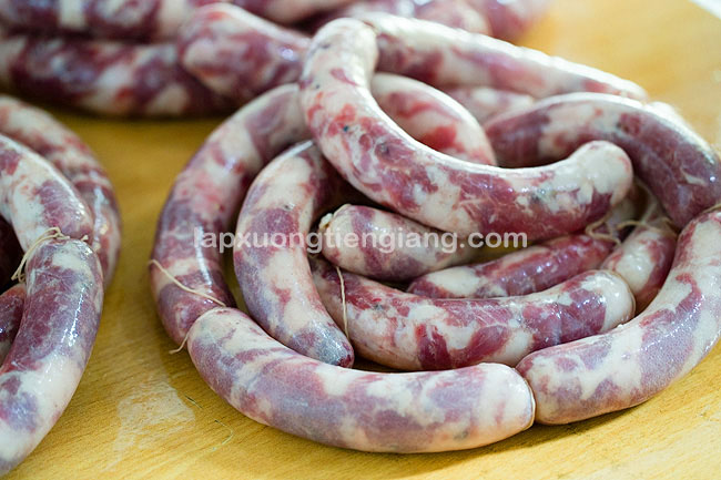 lạp xưởng trung quốc khi chưa phơi